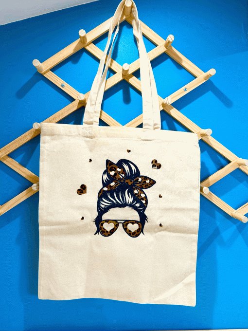 tête femme léopard