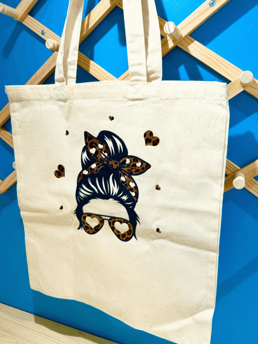 tête femme léopard